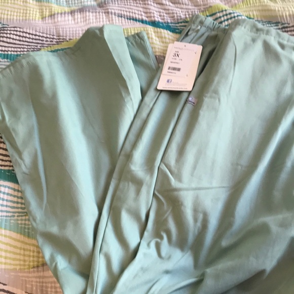 White Swan 3XL Drawstring Flare Leg Scrub Pants. - Picture 9 of 12